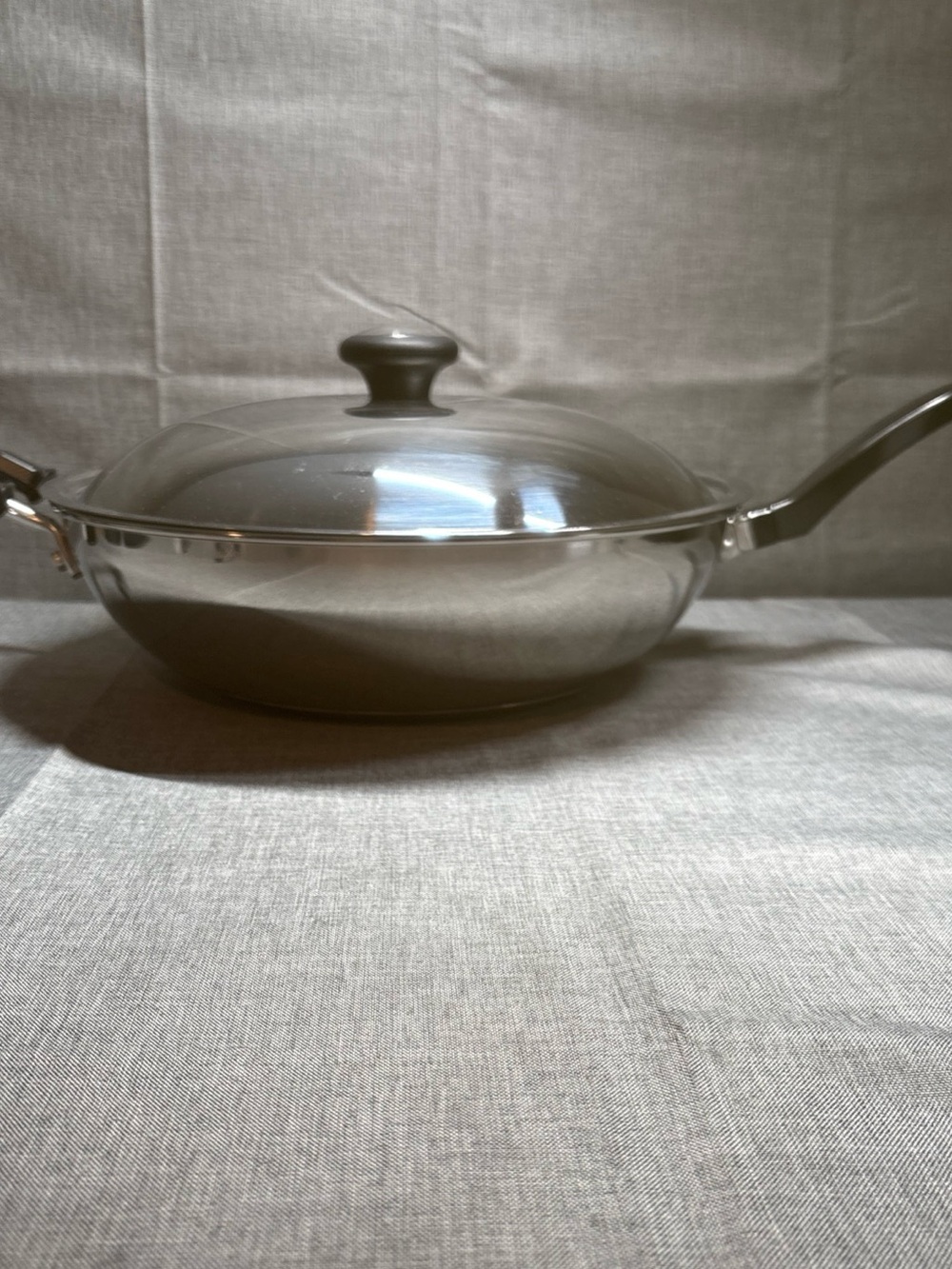 Farberware Brilliance 12” Skillet/Wok 18/10 Stnlss Steel W/ Unique Wok Domed Lid